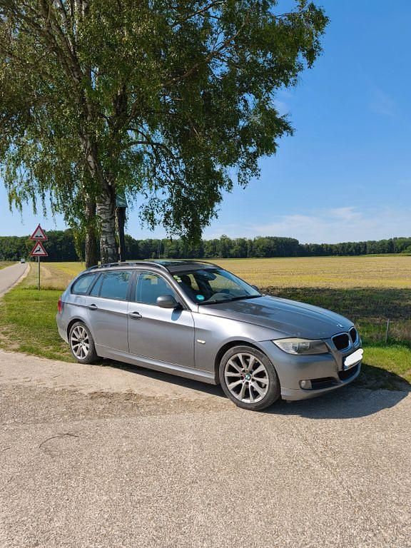 Gebraucht BMW 318 143 PS (105 kW) 2008 Grau Kombi