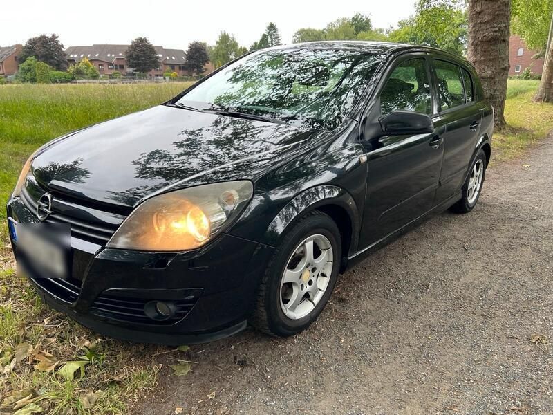 Schwarz Gebraucht 2005 Opel Astra Limousine | 1.799 € (Guter Preis) - Bild 1/4