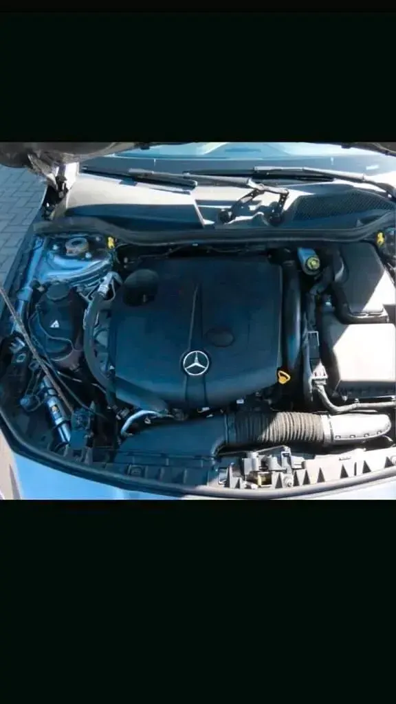 Gebraucht Mercedes CLA220 Edition 177 PS (130 kW) 2015 Grau Limousine