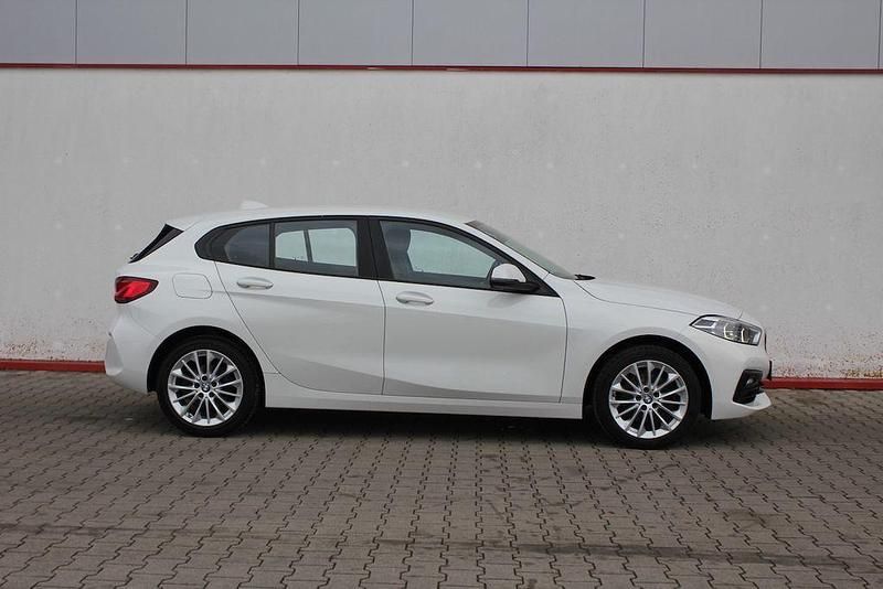 Gebraucht BMW 116 Advantage 116 PS (85 kW) 2020 Alpinweiß 300 Kleinwagen