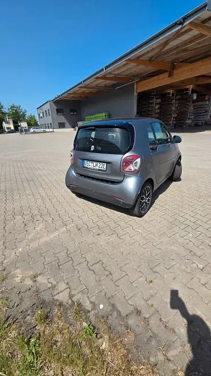 Gebraucht Smart ForTwo Electric Drive 60 kW (82 PS) 2021 Grau Coupé