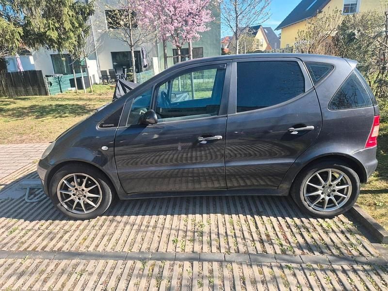 Gebraucht Mercedes A190 125 PS (91 kW) 2001 Grau Limousine