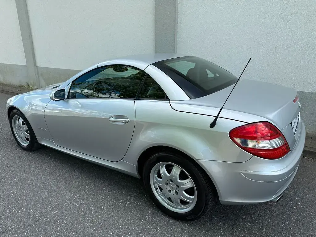 Gebraucht Mercedes SLK200 163 PS (119 kW) 2006 Silber Cabrio