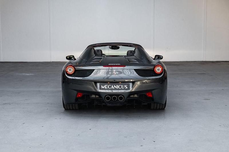 Gebraucht Ferrari 458 570 PS (419 kW) 2012 Grau Cabrio