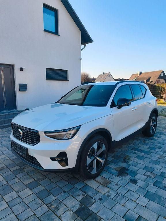 Gebraucht Volvo XC40 Ultimate 197 PS (144 kW) 2023 Weiß SUV