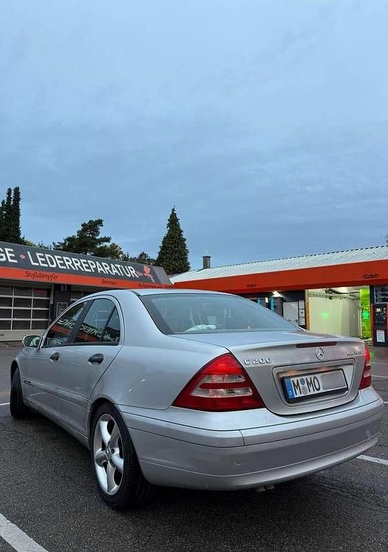 Gebraucht Mercedes C200 163 PS (119 kW) 2002 Limousine