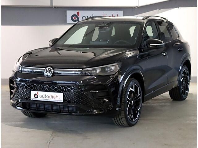 Gebraucht VW Tiguan R-line 193 PS (141 kW) 2024 Black metallic SUV