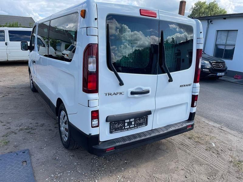 Gebraucht Renault Trafic 125 PS (91 kW) 2016 Weiß Van / Kleinbus