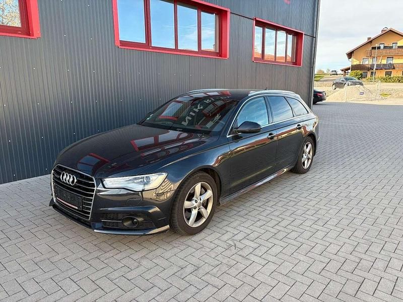 Mondscheinblau metallic Gebraucht 2018 Audi A6 Kombi | 22.890 € (Superpreis) - Bild 1/4