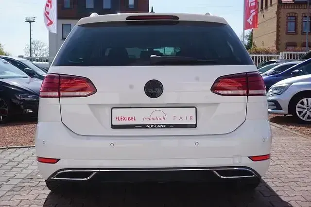 Gebraucht VW Golf VII Highline 150 PS (110 kW) 2019 Weiß Kombi