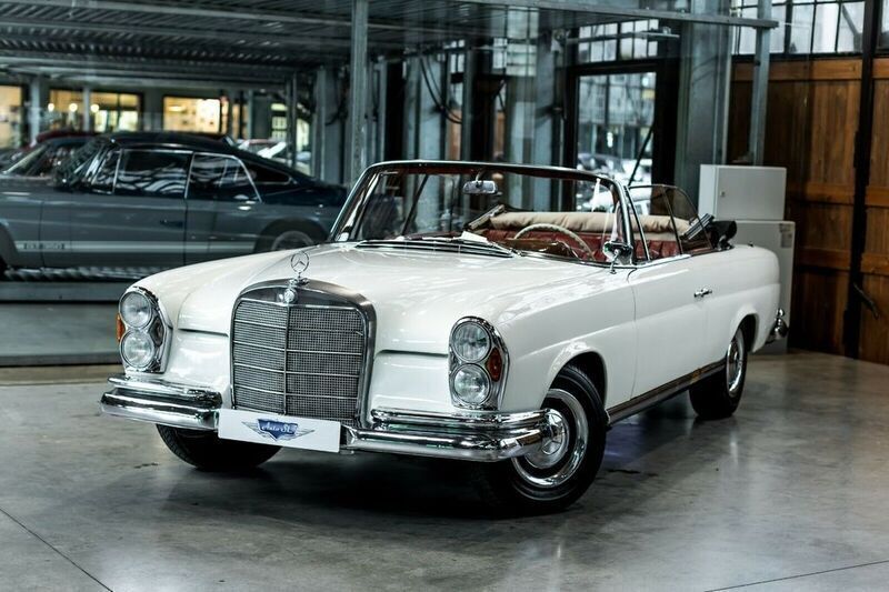 Weiß Gebraucht 1963 Mercedes 220 Cabrio | 94.890 € - Bild 1/4