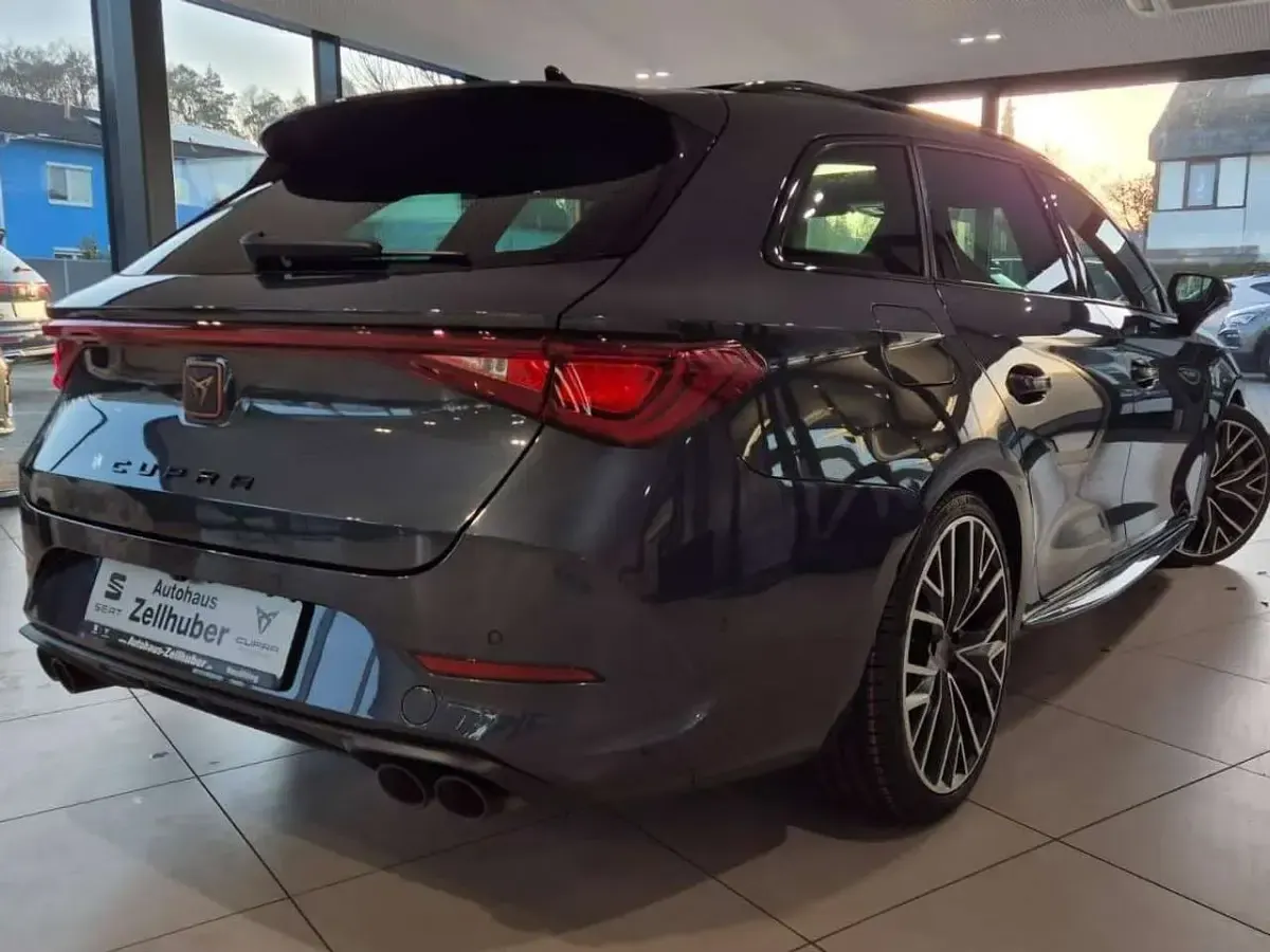 Gebraucht Cupra Leon VZ 300 PS (220 kW) 2023 Magnetic grau Kombi