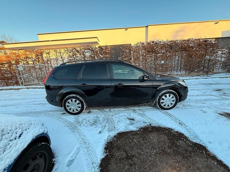 Gebraucht Ford Focus 101 PS (74 kW) 2008 Schwarz Kombi