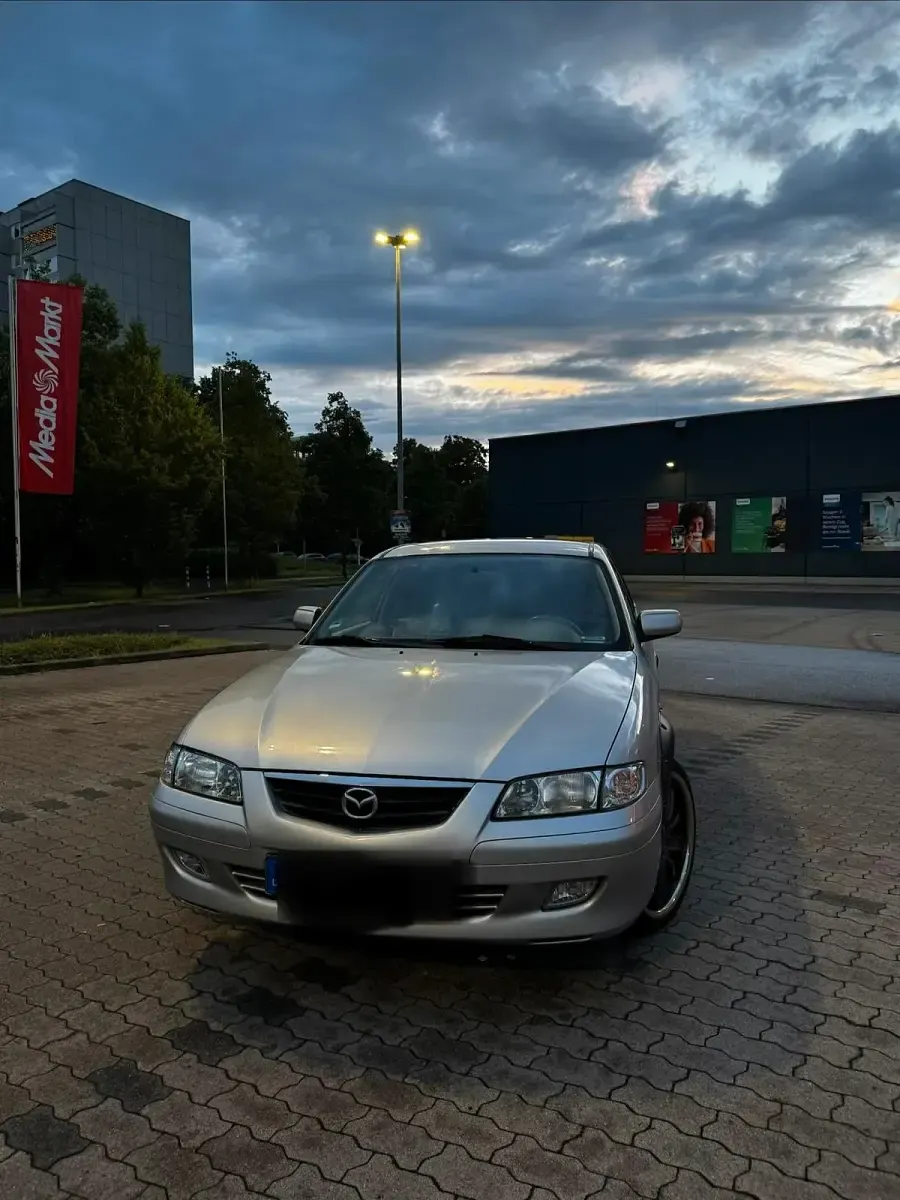 Gebraucht Mazda 626 100 PS (73 kW) 2000 Silber Limousine