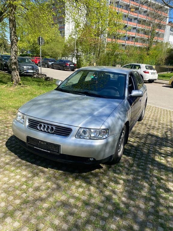 Gebraucht Audi A3 131 PS (96 kW) 2002 Silber Kleinwagen