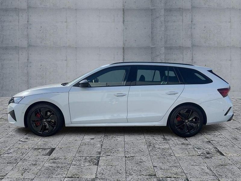 Gebraucht Skoda Octavia RS 265 PS (194 kW) 2025 Moonweiß perleffekt Kombi