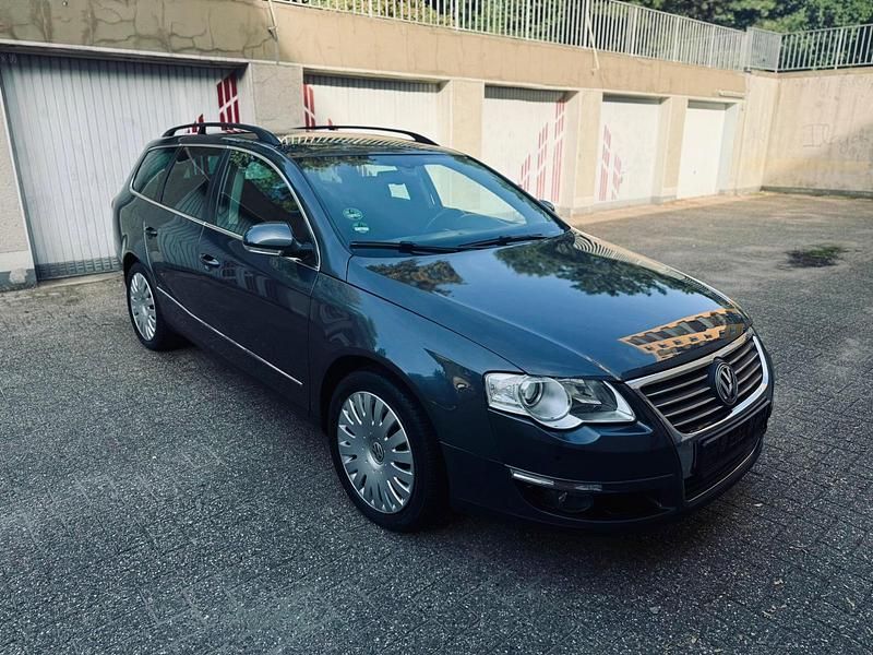Grau Gebraucht 2011 VW Passat Kombi | 3.590 € (Superpreis) - Bild 1/4