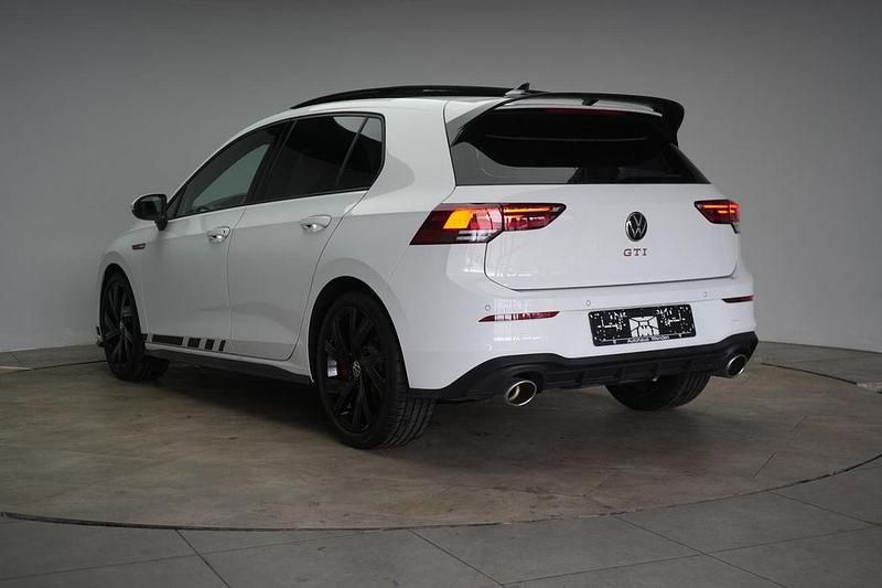 Gebraucht VW Golf VIII GTI 300 PS (220 kW) 2023 Weiß Limousine