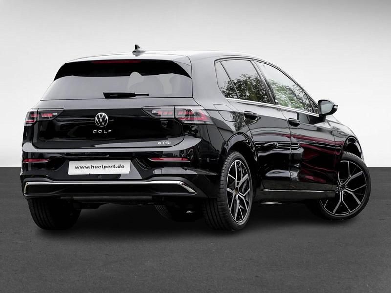 Gebraucht VW Golf VIII Edition 150 PS (110 kW) 2024 Grenadillschwarz metallic Limousine