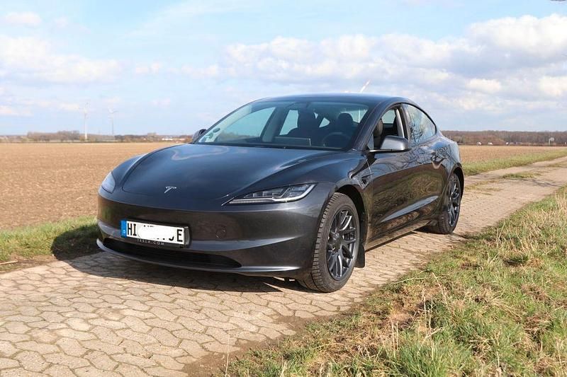Gebraucht Tesla Model 3 Standard Range 208 kW (283 PS) 2023 Grau Limousine