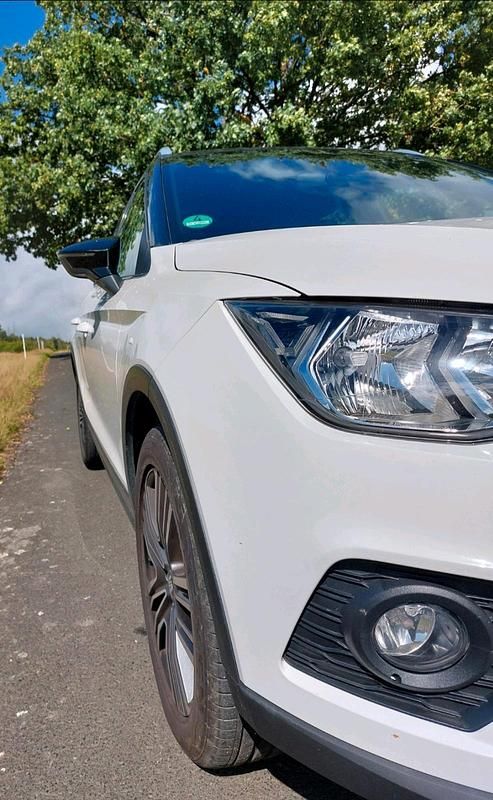 Weiß Gebraucht 2018 Seat Arona SUV | 11.250 € (Guter Preis) - Bild 1/4