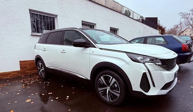 Weiß Gebraucht 2023 Peugeot 5008 Van / Kleinbus | 29.999 € (Superpreis) - Bild 1/4