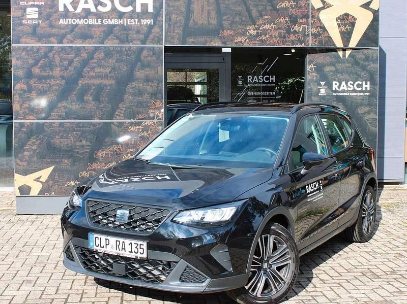 Mitternachtsschwarz Gebraucht 2024 Seat Arona Style SUV | 21.550 € (Fairer Preis) - Bild 1/4