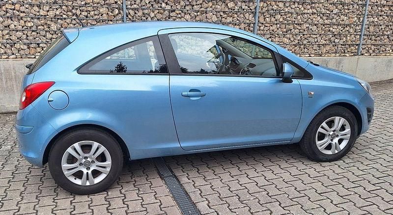 Gebraucht Opel Corsa Energy 70 PS (51 kW) 2014 Blau Kleinwagen