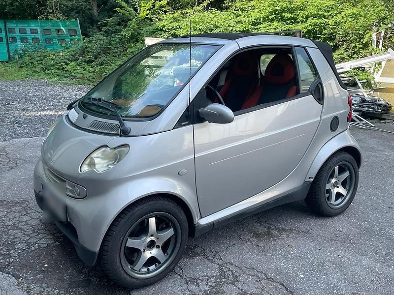 Silber Gebraucht 2001 Smart ForTwo Cabrio Cabrio | 1.950 € (Fairer Preis) - Bild 1/4