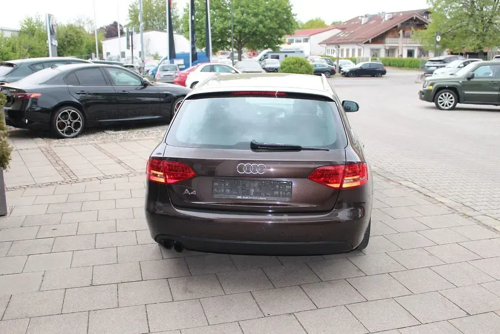 Gebraucht Audi A4 Ambition 160 PS (117 kW) 2010 Braun Kombi