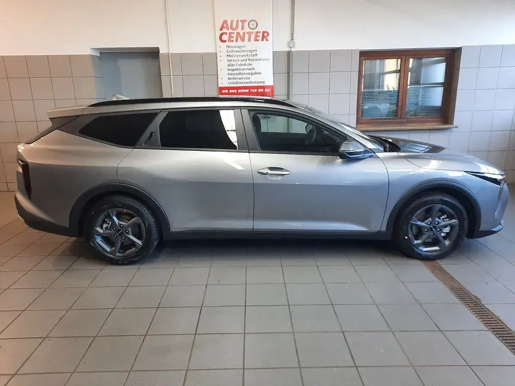 Neu Kia K4 150 PS (110 kW) 2026 Grau Limousine