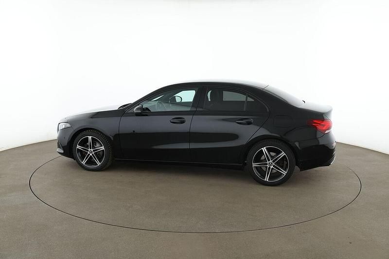 Gebraucht Mercedes A200 Progressive 163 PS (119 kW) 2020 Schwarz Limousine