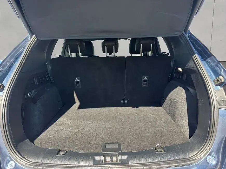 Gebraucht Ford Kuga ST-Line X 120 PS (88 kW) 2023 Chrome blue metallic SUV
