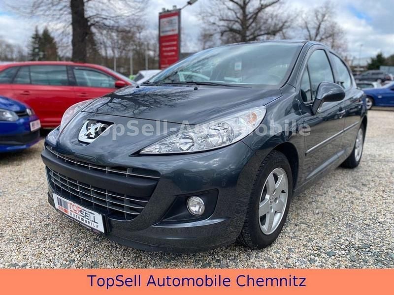 Gebraucht Peugeot 207 Active 73 PS (53 kW) 2012 Grau Limousine