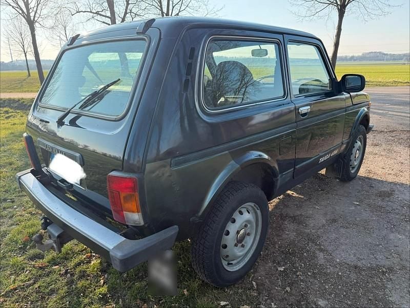 Gebraucht Lada Taiga 83 PS (61 kW) 2013 Grün SUV