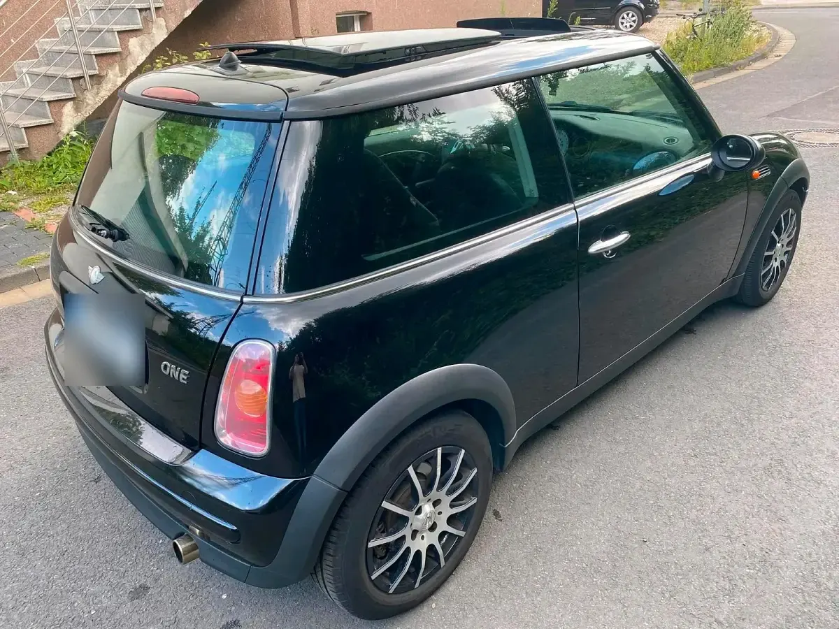 Gebraucht Mini ONE 90 PS (66 kW) 2004 Schwarz Kleinwagen