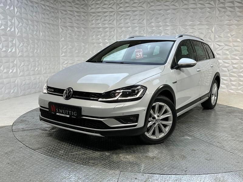 Weiß Gebraucht 2017 VW Golf Alltrack Kombi | 19.990 € (Fairer Preis) - Bild 1/4