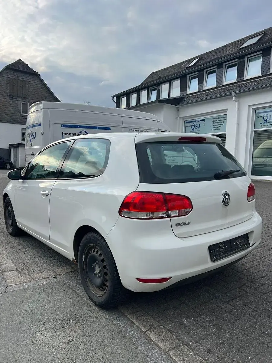 Usata VW Golf VI Trendline 80 CV (58 kW) 2009 Bianco Utilitaria