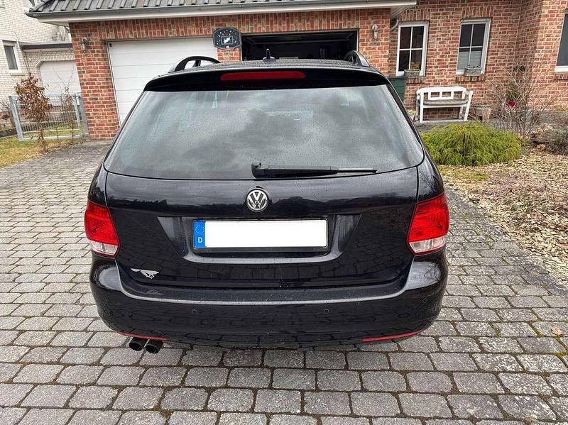 Gebraucht VW Golf VII Match 140 PS (102 kW) 2013 Schwarz Kombi
