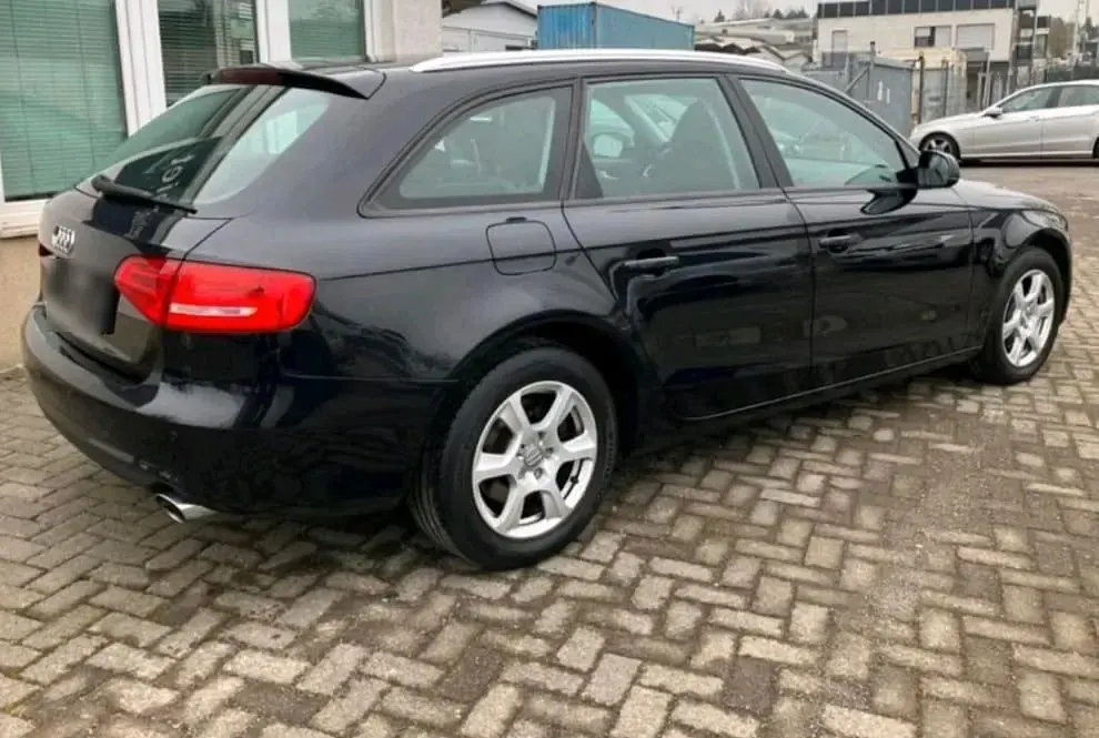Gebraucht Audi A4 177 PS (130 kW) 2013 Schwarz Kombi