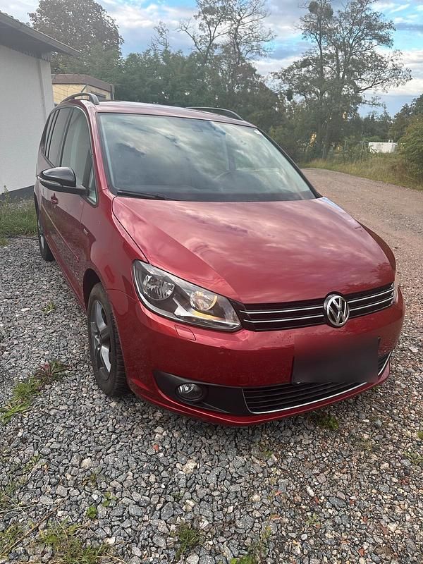Gebraucht 2013 VW Touran Van / Kleinbus | 8.499 € (Guter Preis) - Bild 1/4