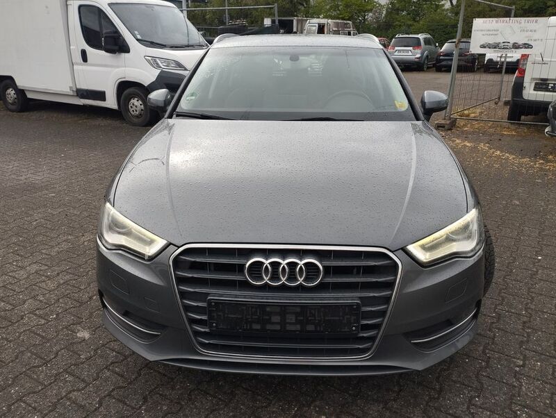 Grau Gebraucht 2014 Audi A3 Sportback Sport Limousine | 7.000 € (Guter Preis) - Bild 1/4