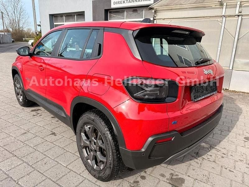 Gebraucht Jeep Avenger EV Longitude 114 kW (156 PS) 2023 Rot SUV