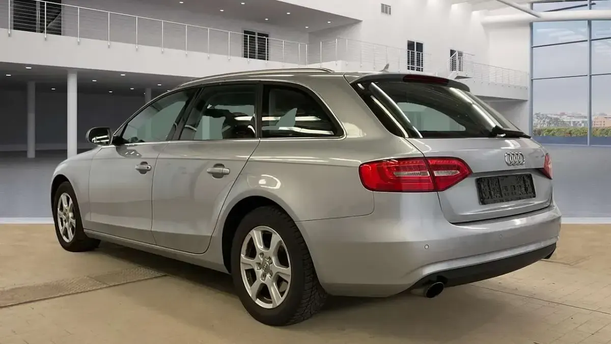 Gebraucht Audi A4 Ambiente 170 PS (125 kW) 2015 Florettsilber metallic Kombi