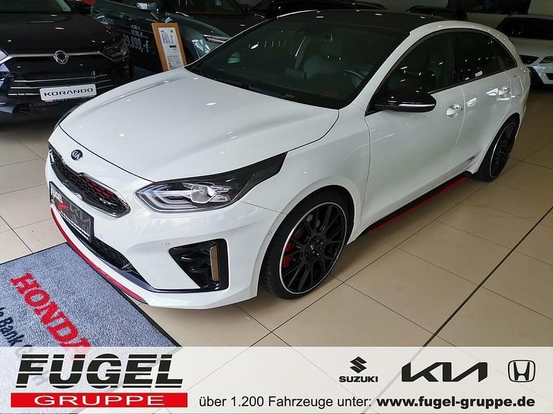 Weiß Gebraucht 2019 Kia ProCeed Kleinwagen | 22.499 € (Fairer Preis) - Bild 1/4