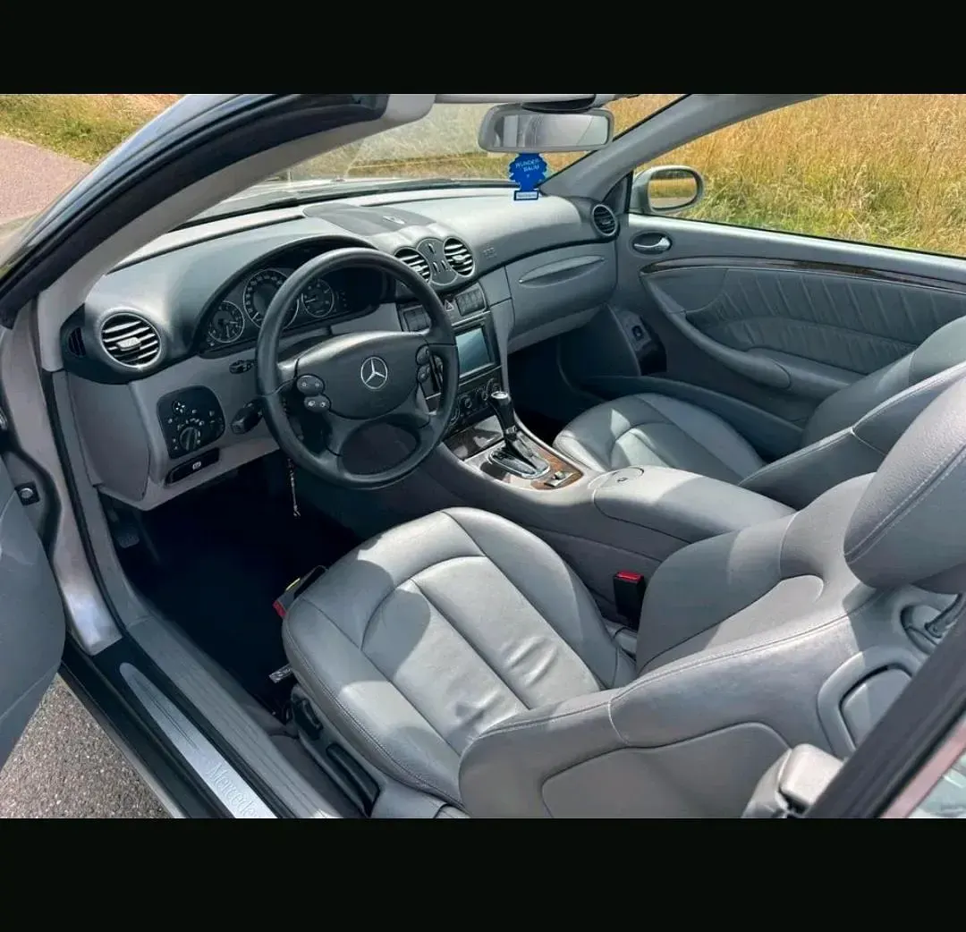 Gebraucht Mercedes CLK320 224 PS (164 kW) 2007 Silber Cabrio