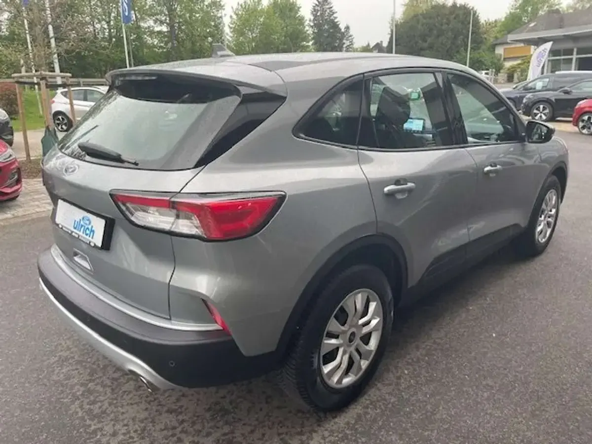 Gebraucht Ford Kuga Cool & Connect 120 PS (88 kW) 2021 Solarsilber SUV