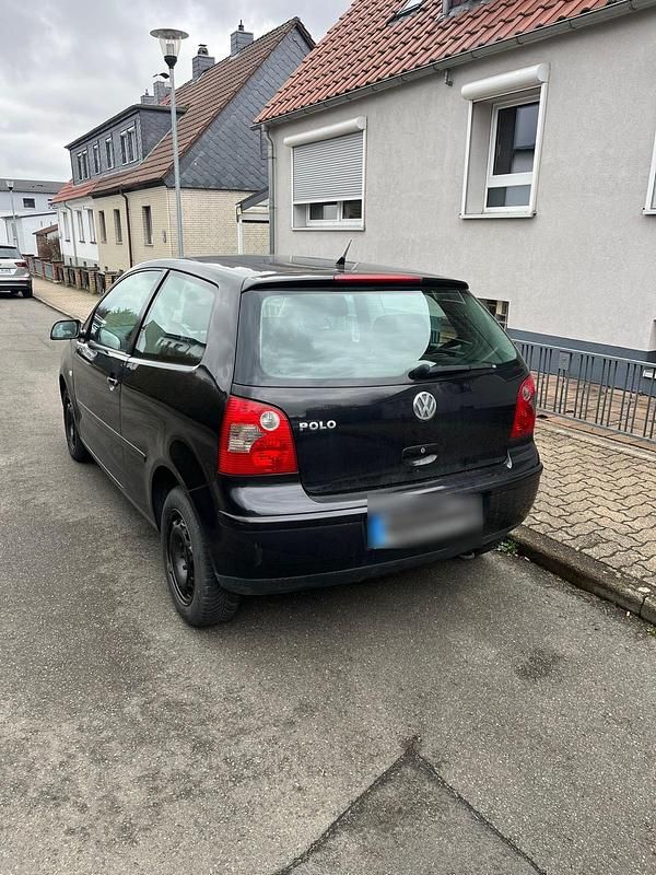 Gebraucht VW Polo 60 PS (44 kW) 2004 Schwarz Kleinwagen