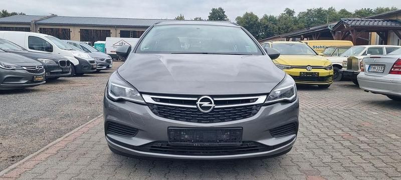Gebraucht Opel Astra Edition 110 PS (80 kW) 2019 Grau Kombi