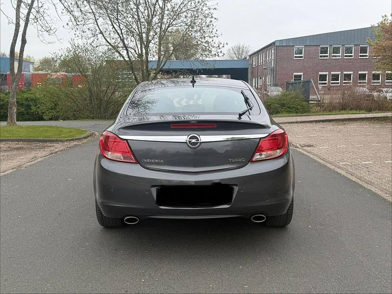 Second-hand Opel Insignia 179 CP (131 kW) 2011 Gri Berlinǎ